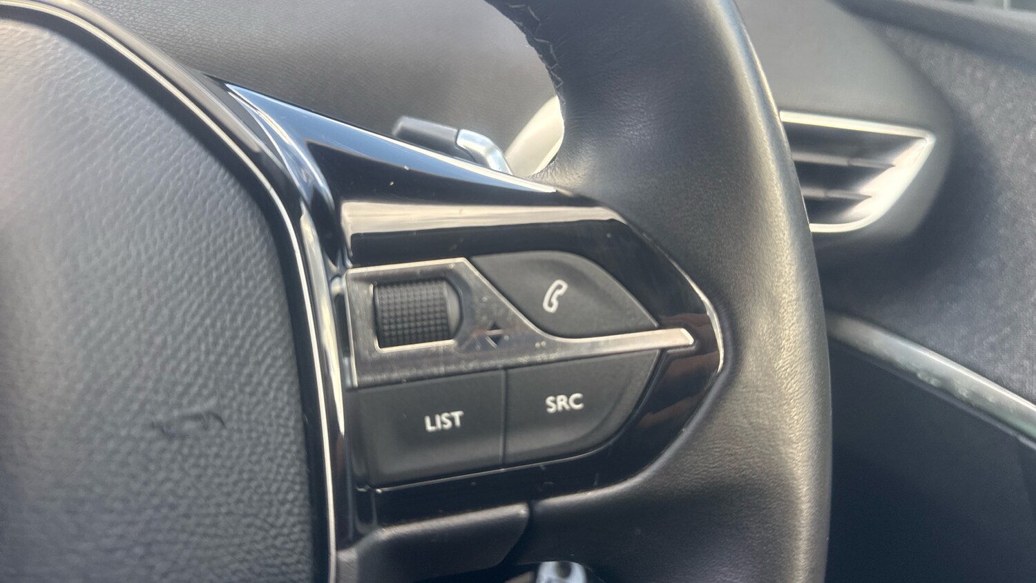 Used Peugeot 3008 2019 for sale - 75811543: Photo 24