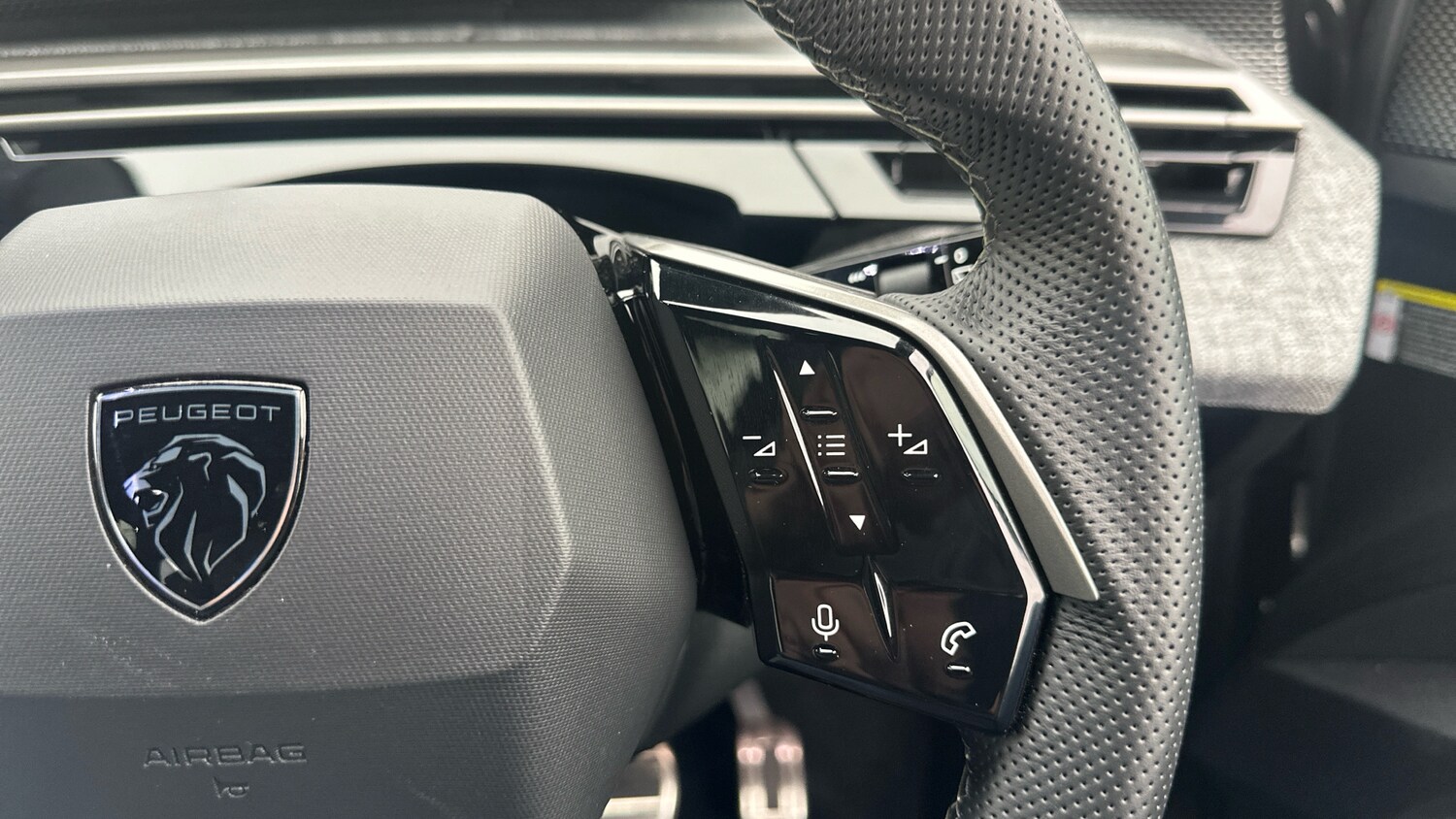 Used Peugeot 5008 2025 for sale - 76241116: Photo 24