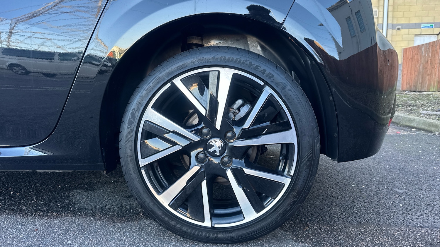 Used Peugeot 208 2020 for sale - 77332389: Photo 16