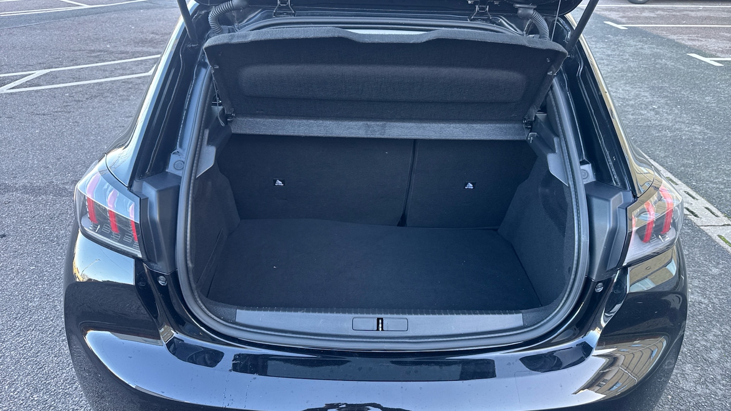 Used Peugeot 208 2020 for sale - 77332389: Photo 20