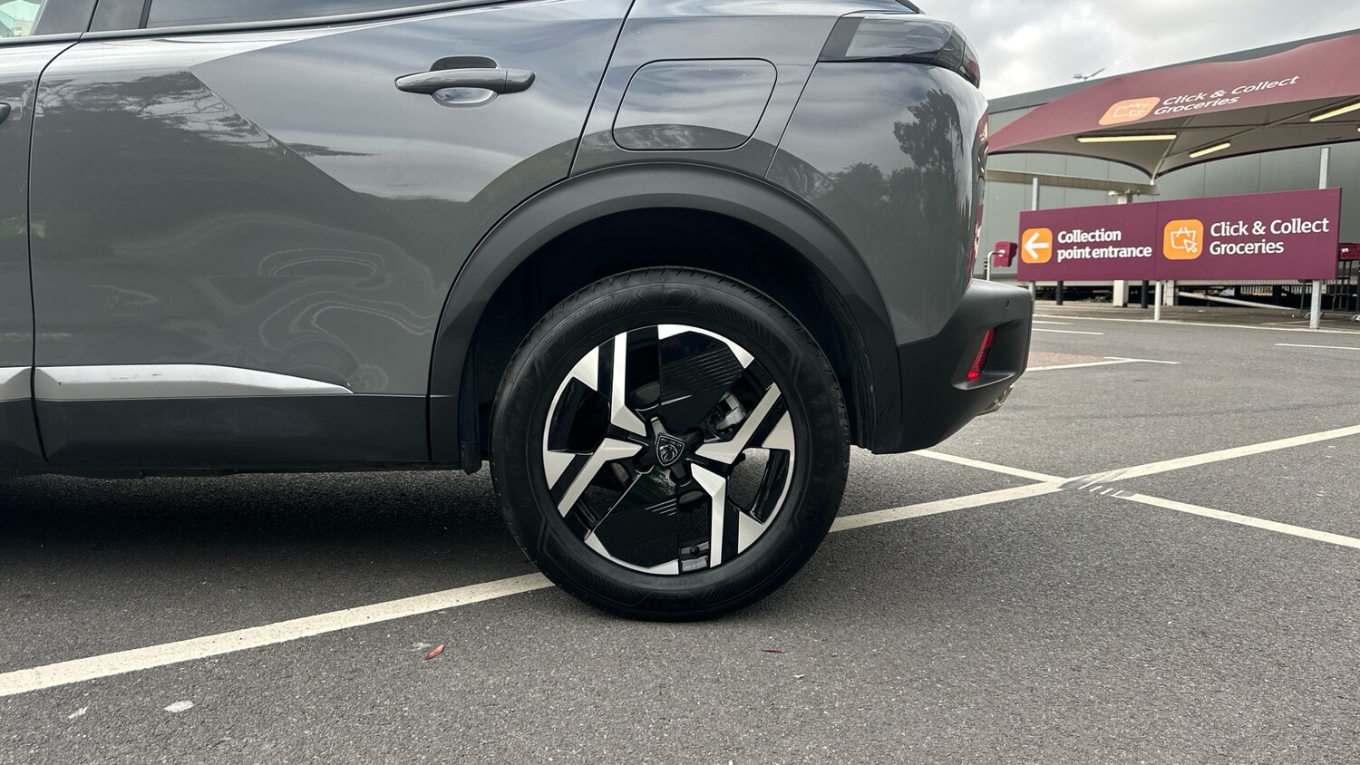 Used Peugeot 2008 2023 for sale - 76241119: Photo 15