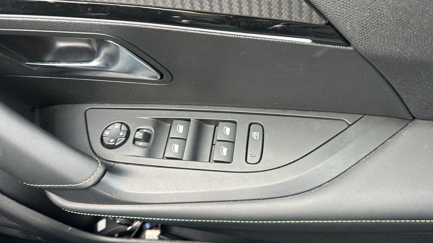 Used Peugeot 2008 2023 for sale - 76241119: Photo 22