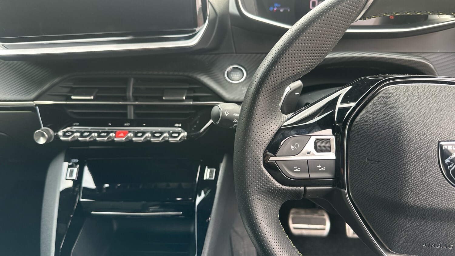 Used Peugeot 2008 2023 for sale - 76241119: Photo 23