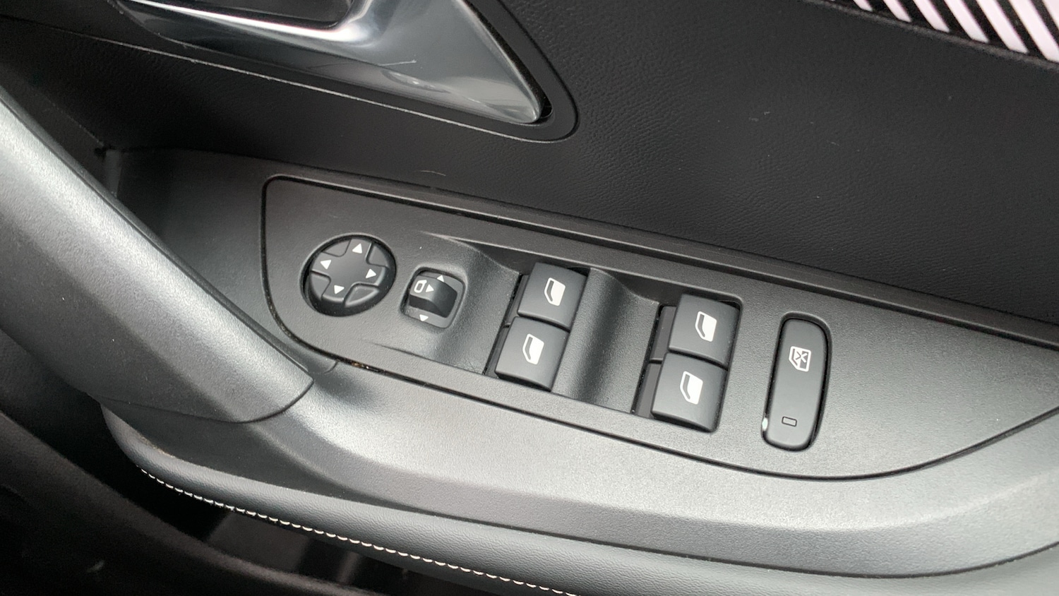 Used Peugeot 2008 2024 for sale - 77075209: Photo 23