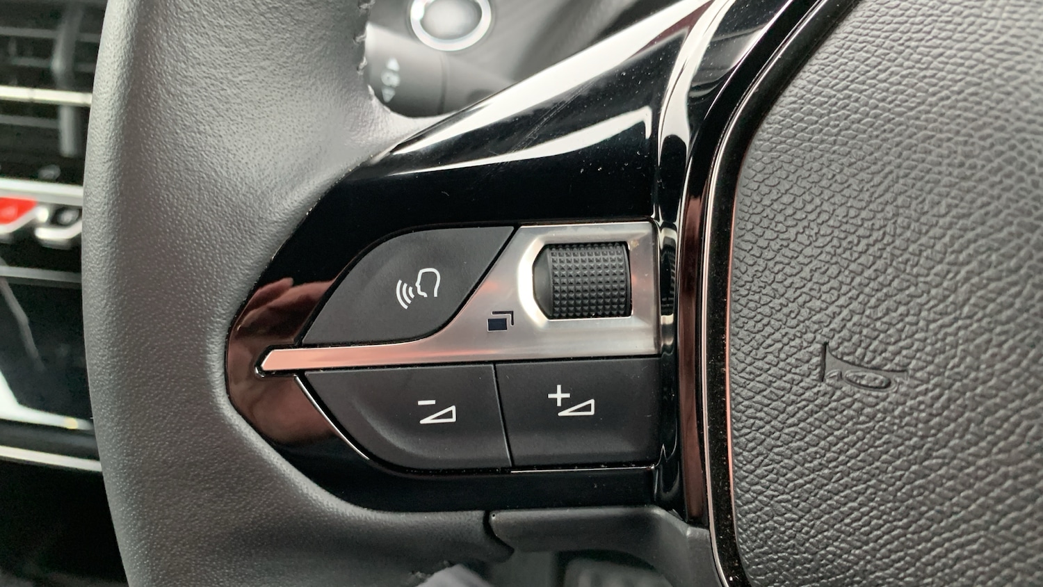 Used Peugeot 2008 2024 for sale - 77075209: Photo 24