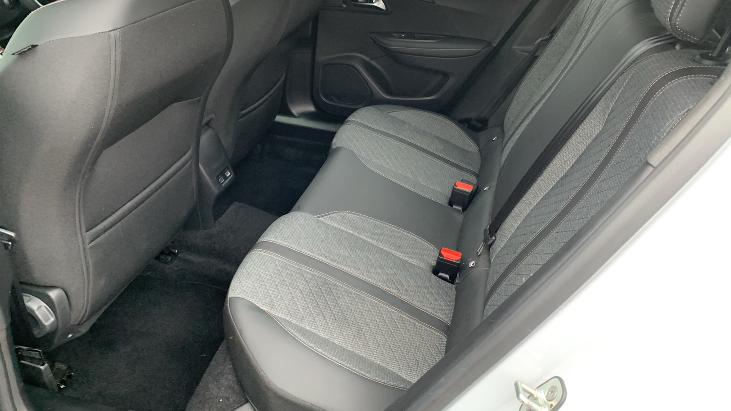 Used Peugeot 2008 2024 for sale - 77075209: Photo 34