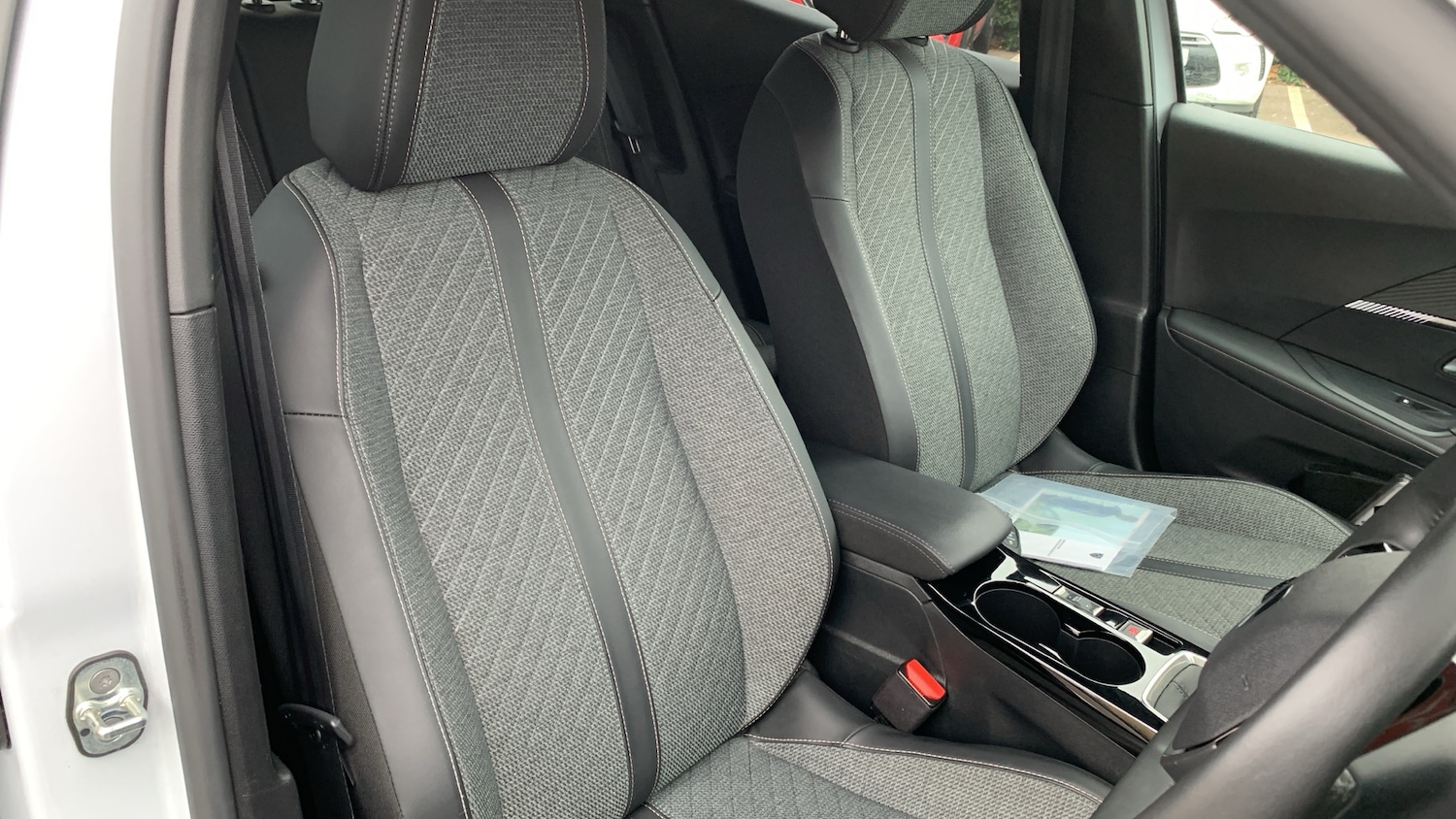 Used Peugeot 2008 2024 for sale - 77075209: Photo 43