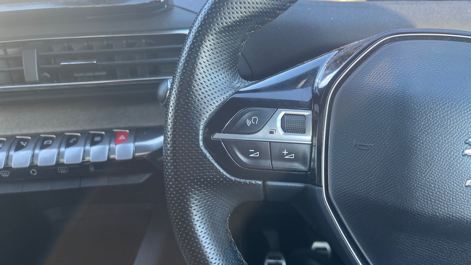 Used Peugeot 3008 2022 for sale - 77884369: Photo 23