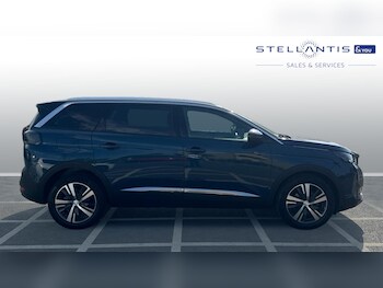 Used Peugeot 5008 2023 for sale - 75624625: Photo