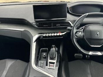 Used Peugeot 5008 2023 for sale - 78293107: Photo