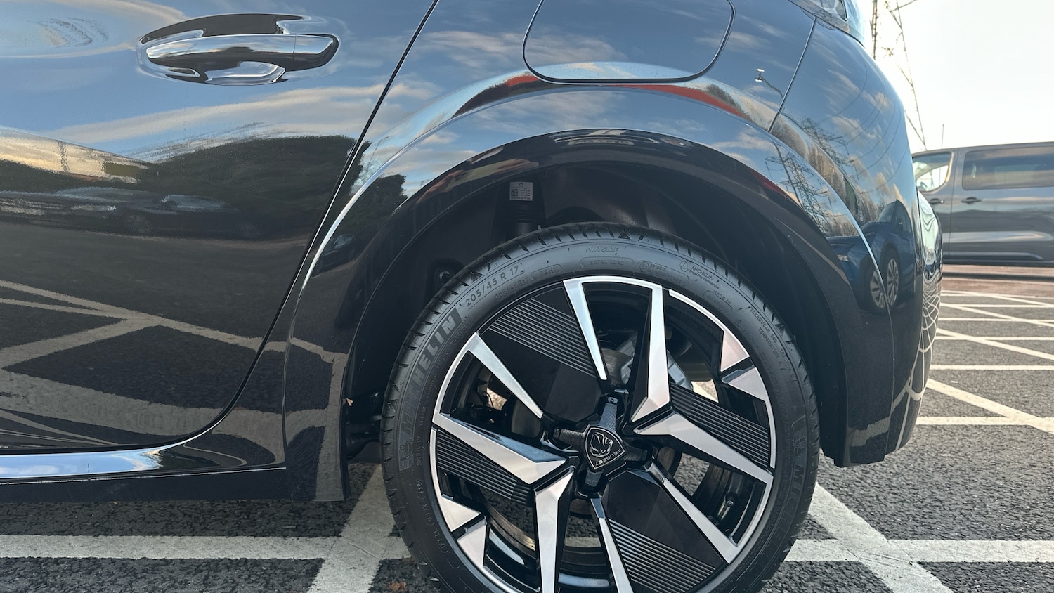 Used Peugeot 208 2025 for sale - 76914348: Photo 15