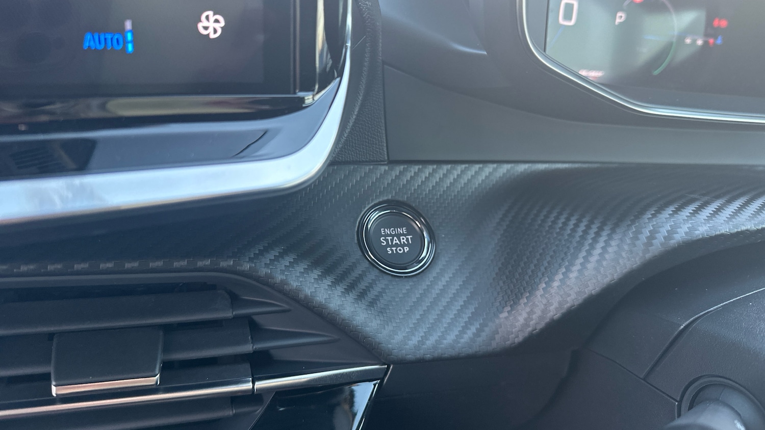 Used Peugeot 208 2025 for sale - 76914348: Photo 35