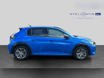 Used Peugeot 208 2022 for sale - 79699537: Photo
