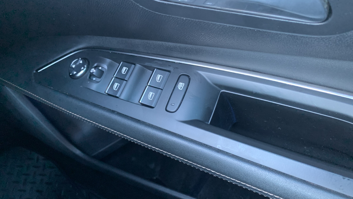 Used Peugeot 3008 2021 for sale - 77102465: Photo 23