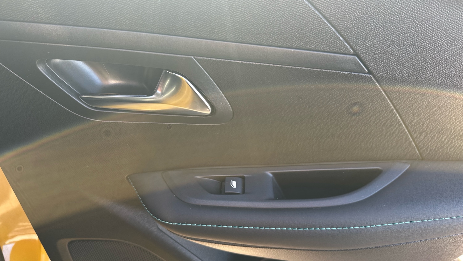 Used Peugeot 208 2023 for sale - 77018070: Photo 31