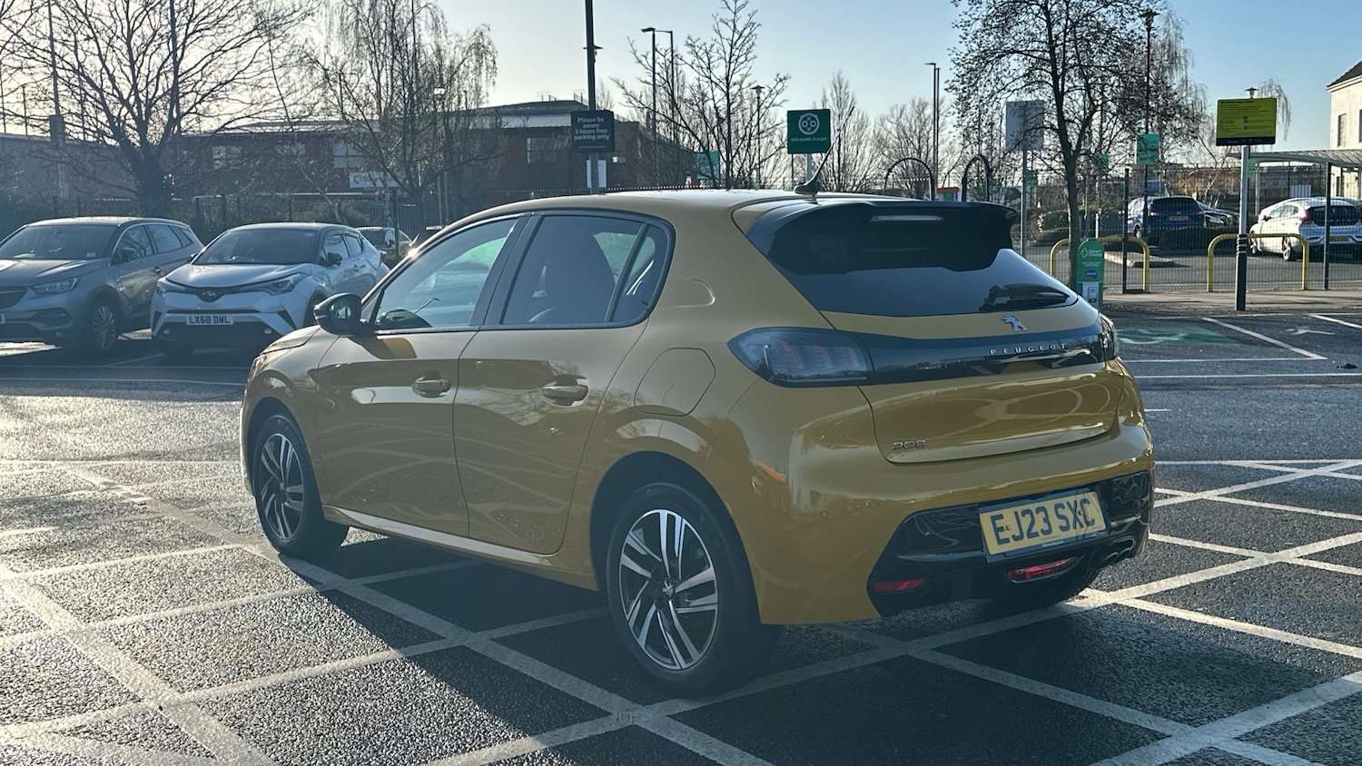 Used Peugeot 208 2023 for sale - 77018070: Photo 5