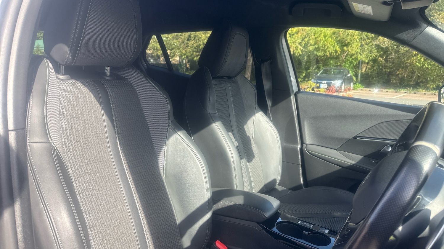 Used Peugeot 2008 2020 for sale - 77110097: Photo 43