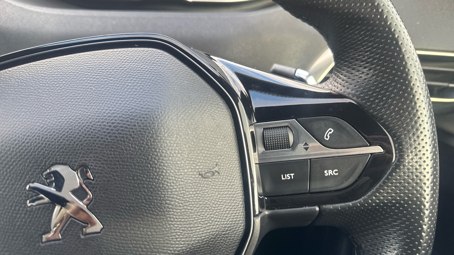 Used Peugeot 5008 2022 for sale - 76350385: Photo 24