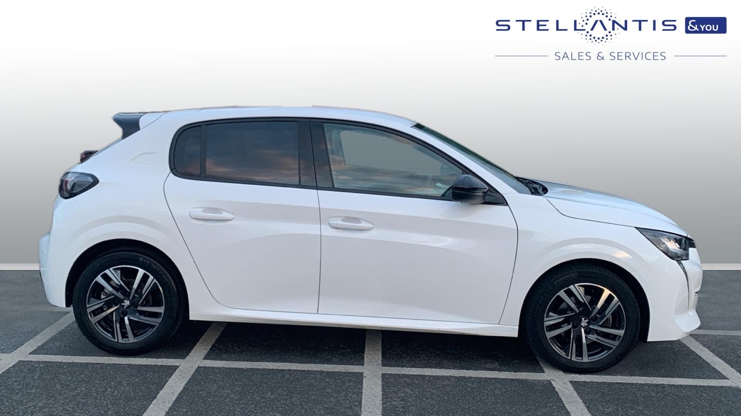 Used Peugeot 208 2023 for sale - 77479925: Photo 2