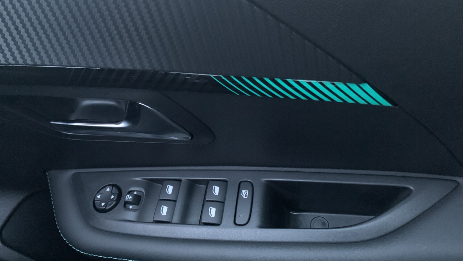 Used Peugeot 208 2023 for sale - 77479925: Photo 22