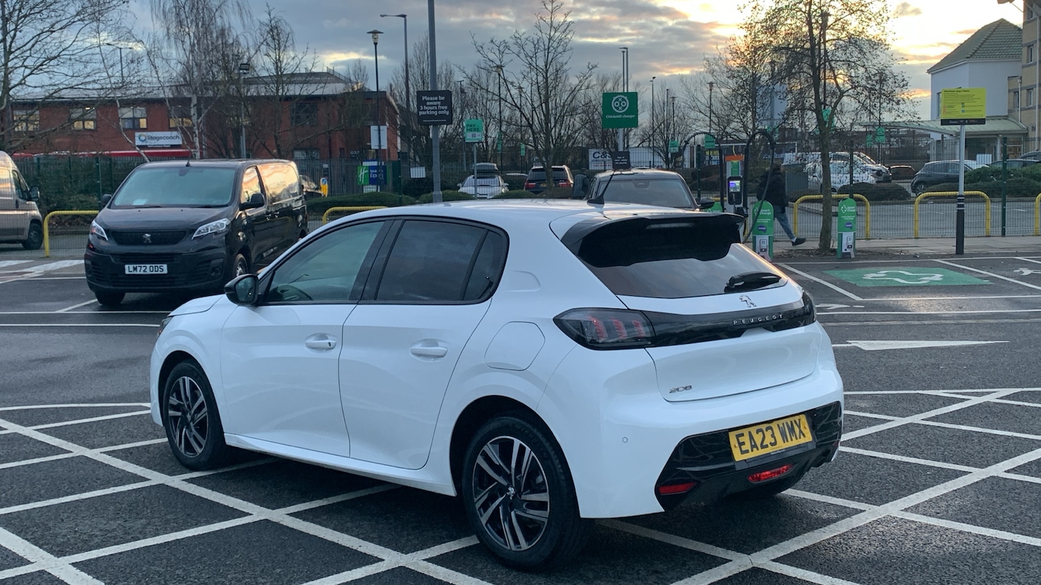 Used Peugeot 208 2023 for sale - 77479925: Photo 5