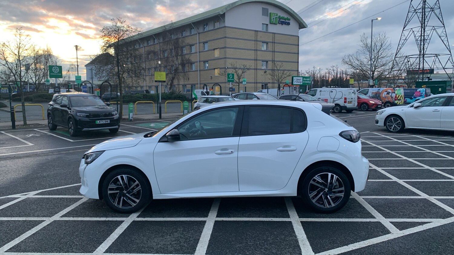Used Peugeot 208 2023 for sale - 77479925: Photo 6