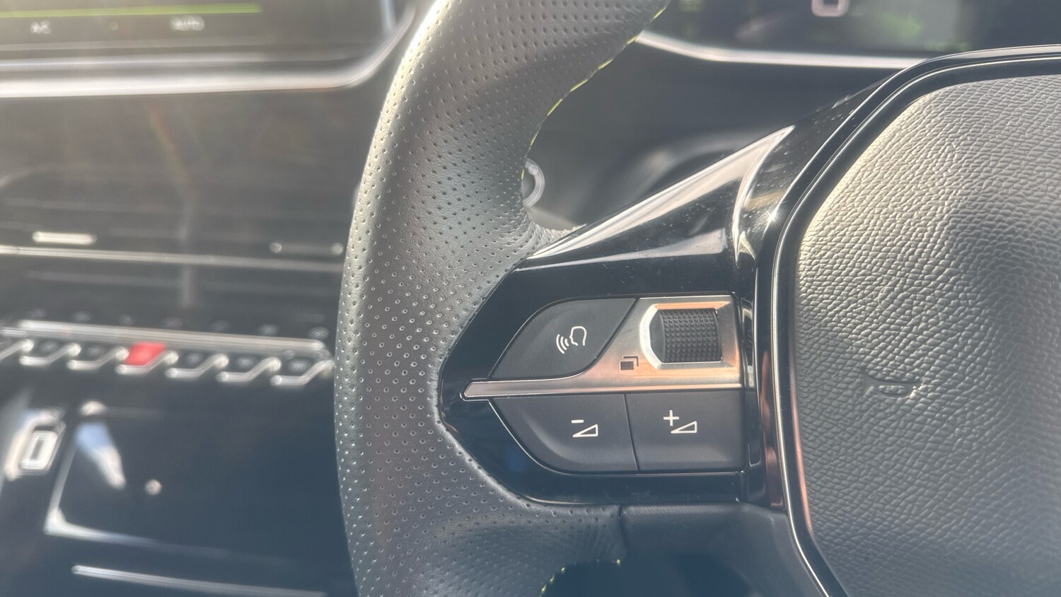 Used Peugeot 208 2022 for sale - 76433796: Photo 23