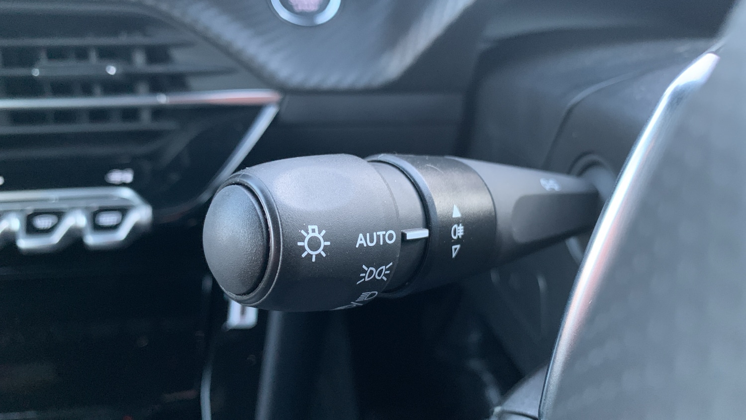 Used Peugeot 2008 2025 for sale - 77121159: Photo 28