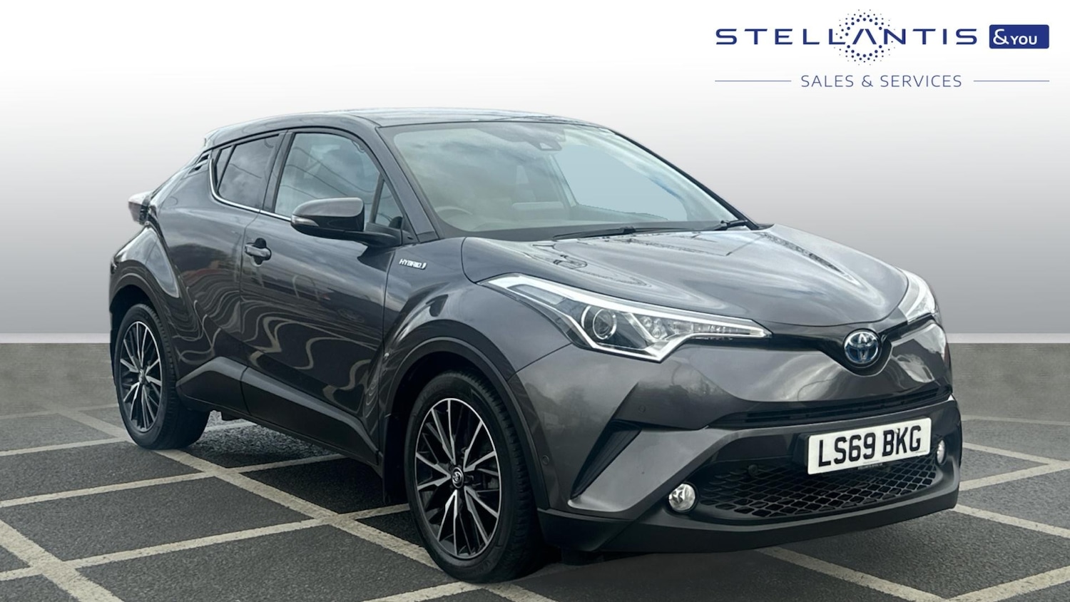 Used Toyota C-HR 2019 for sale - 77659636: Photo 1