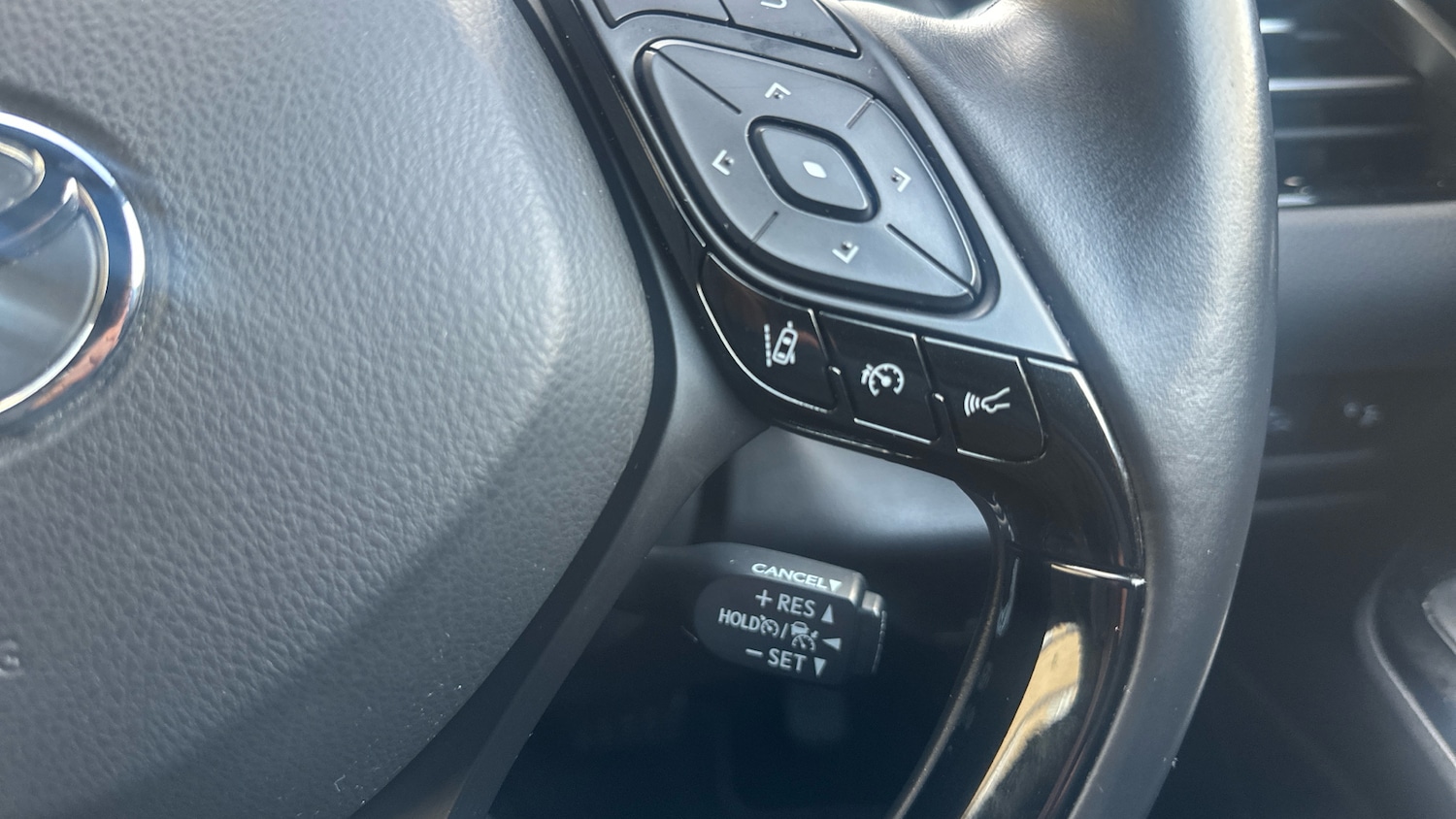 Used Toyota C-HR 2019 for sale - 77659636: Photo 24