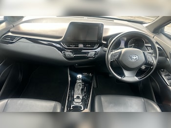 Used Toyota C-HR 2019 for sale - 77659636: Photo