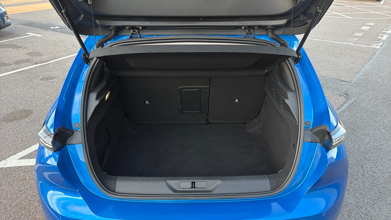 Used Peugeot 308 2022 for sale - 76937160: Photo 19