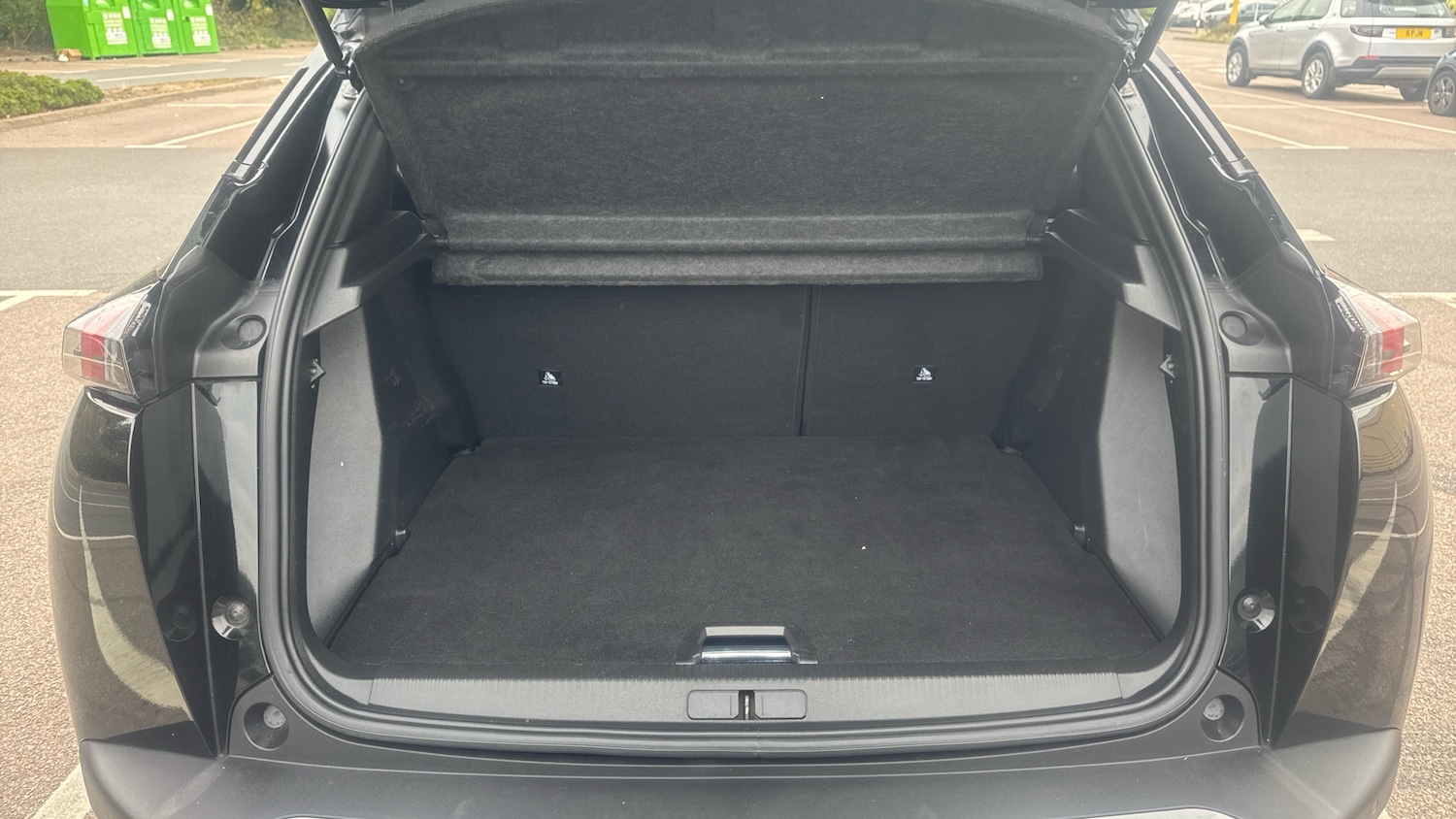 Used Peugeot 2008 2021 for sale - 76043861: Photo 19