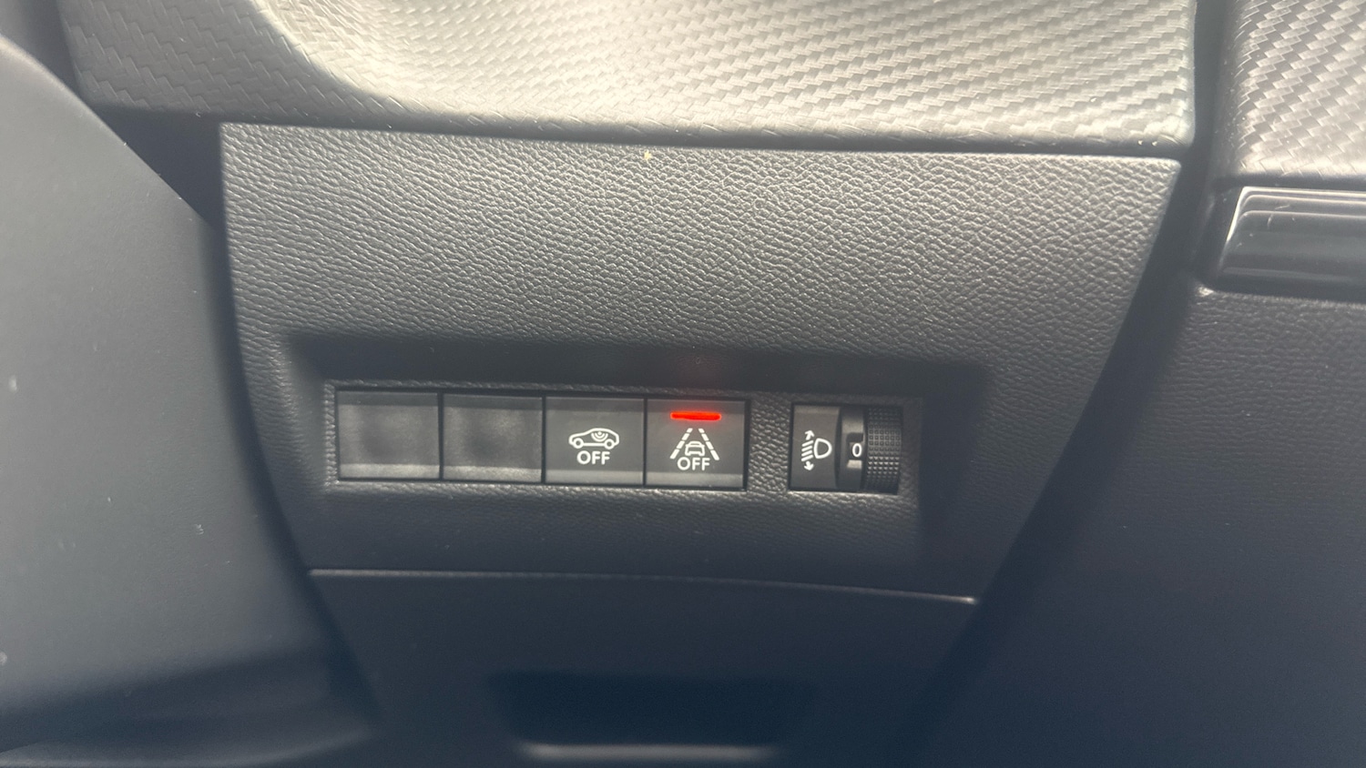 Used Peugeot 2008 2021 for sale - 76043861: Photo 34