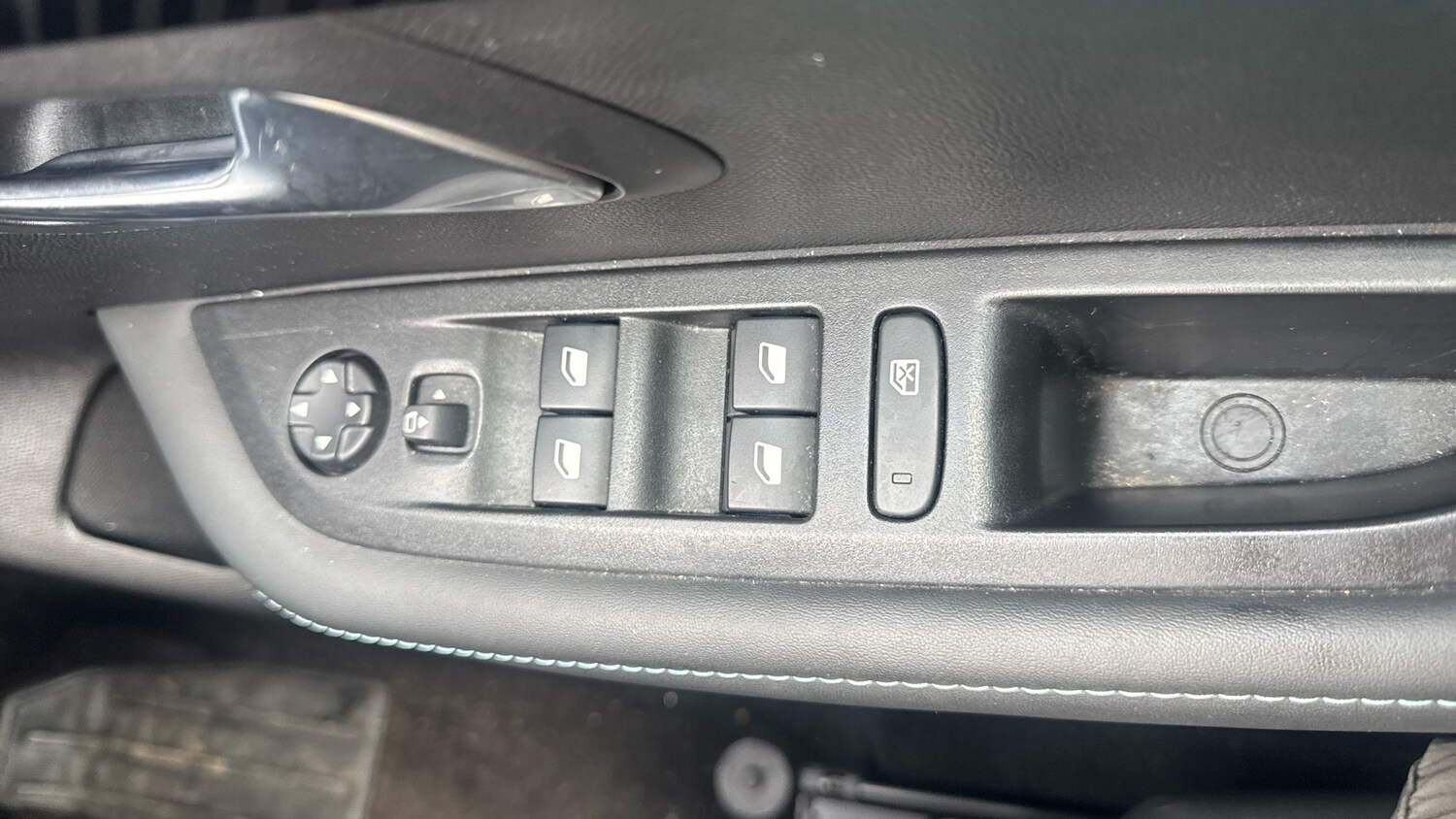 Used Peugeot 208 2022 for sale - 76372182: Photo 22