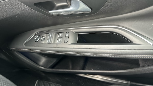 Used Peugeot 5008 2021 for sale - 76248389: Photo 22