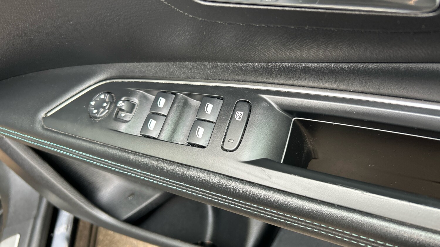 Used Peugeot 3008 2022 for sale - 77959166: Photo 22