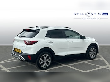 Used Kia Stonic 2023 for sale - 78637441: Photo