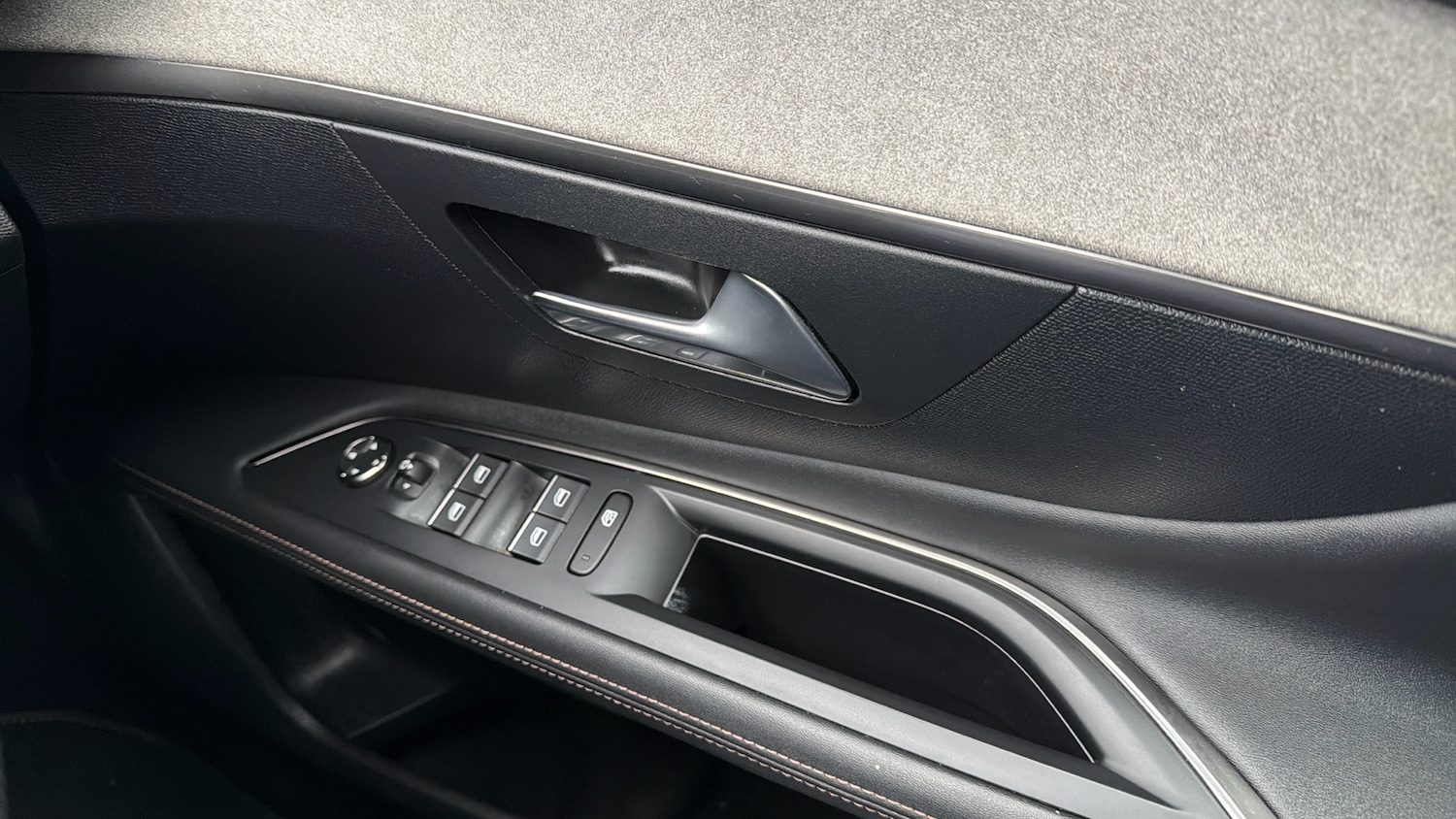 Used Peugeot 3008 2022 for sale - 77067406: Photo 23