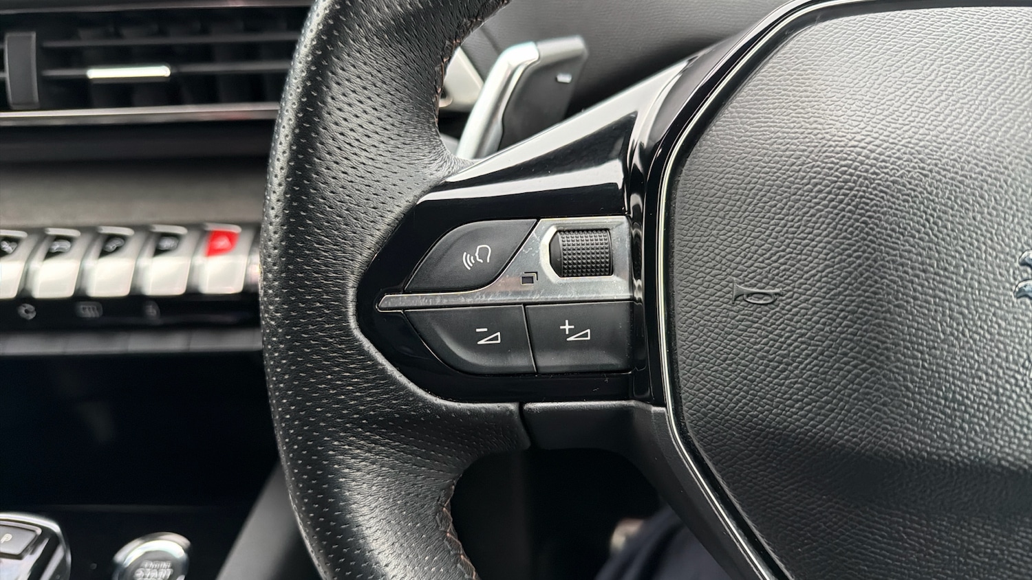 Used Peugeot 3008 2022 for sale - 77067406: Photo 24