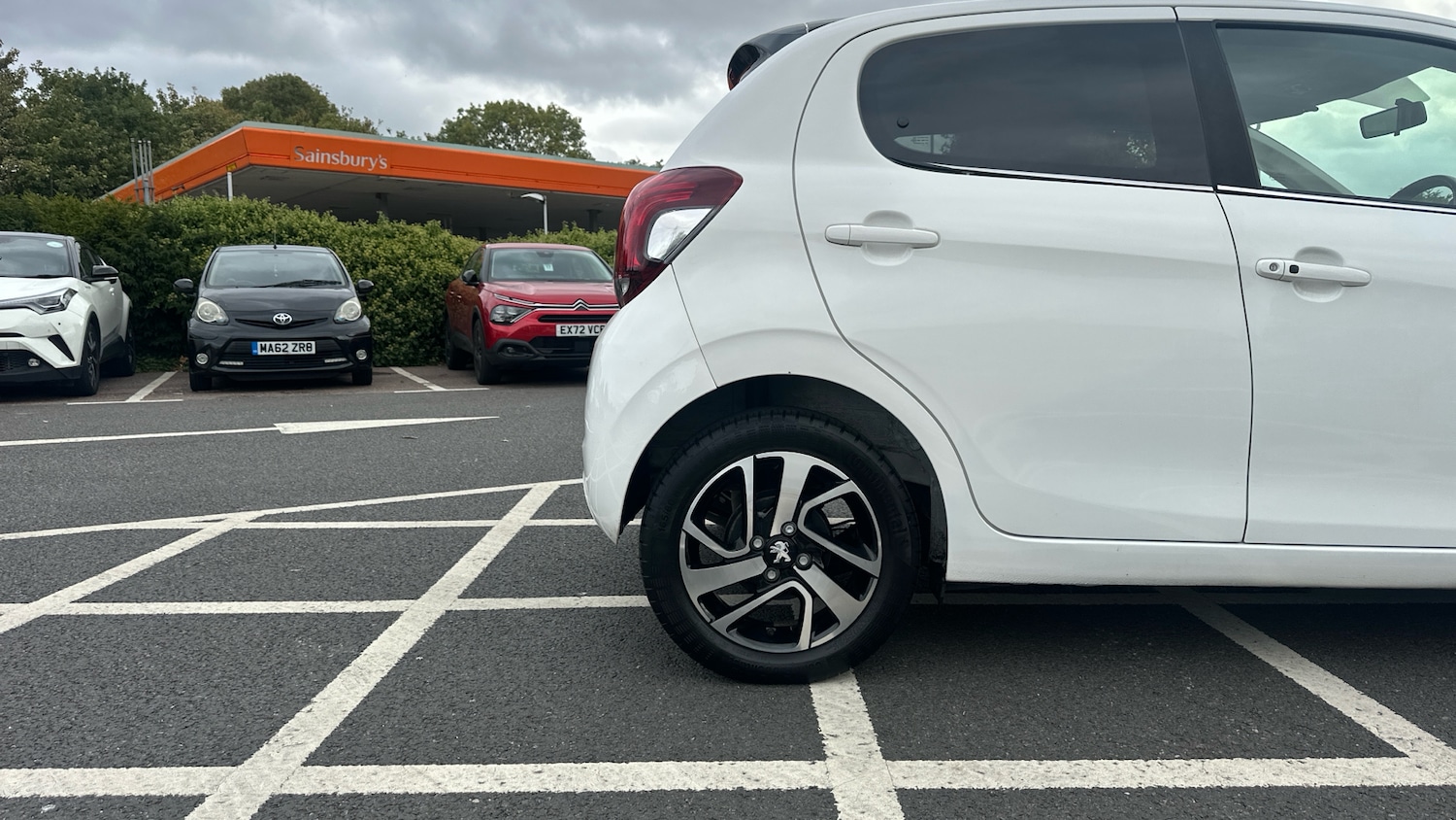 Used Peugeot 108 2021 for sale - 76190400: Photo 17