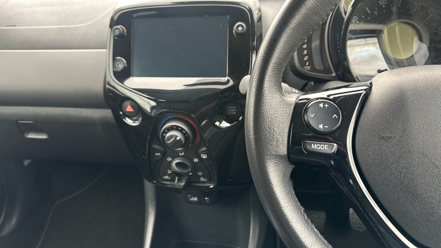 Used Peugeot 108 2021 for sale - 76190400: Photo 23