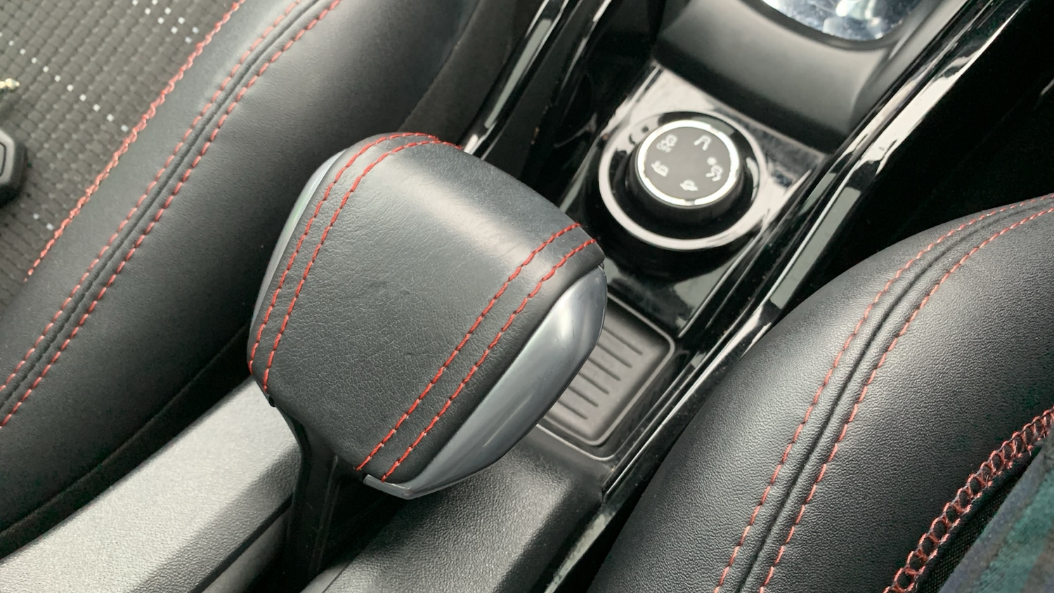 Used Peugeot 2008 2019 for sale - 76597618: Photo 21