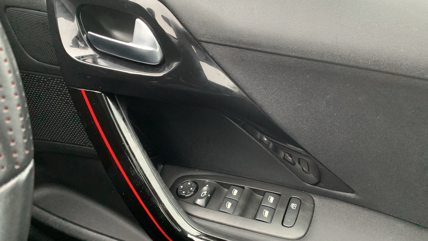 Used Peugeot 2008 2019 for sale - 76597618: Photo 22