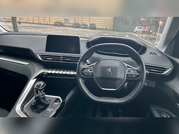 Used Peugeot 5008 2022 for sale - 76216478: Photo 4