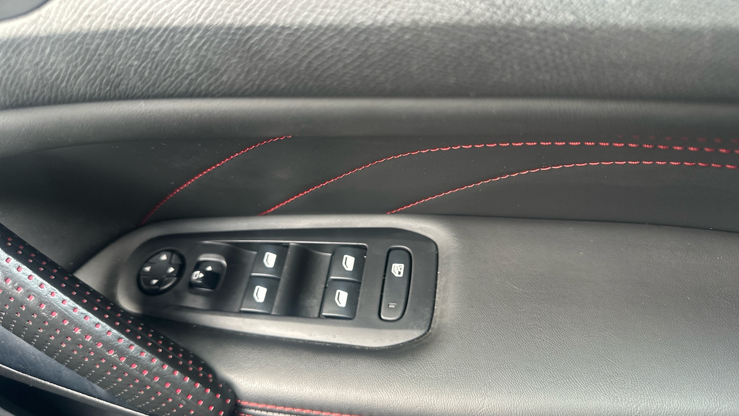 Used Peugeot 308 2016 for sale - 77825830: Photo 22