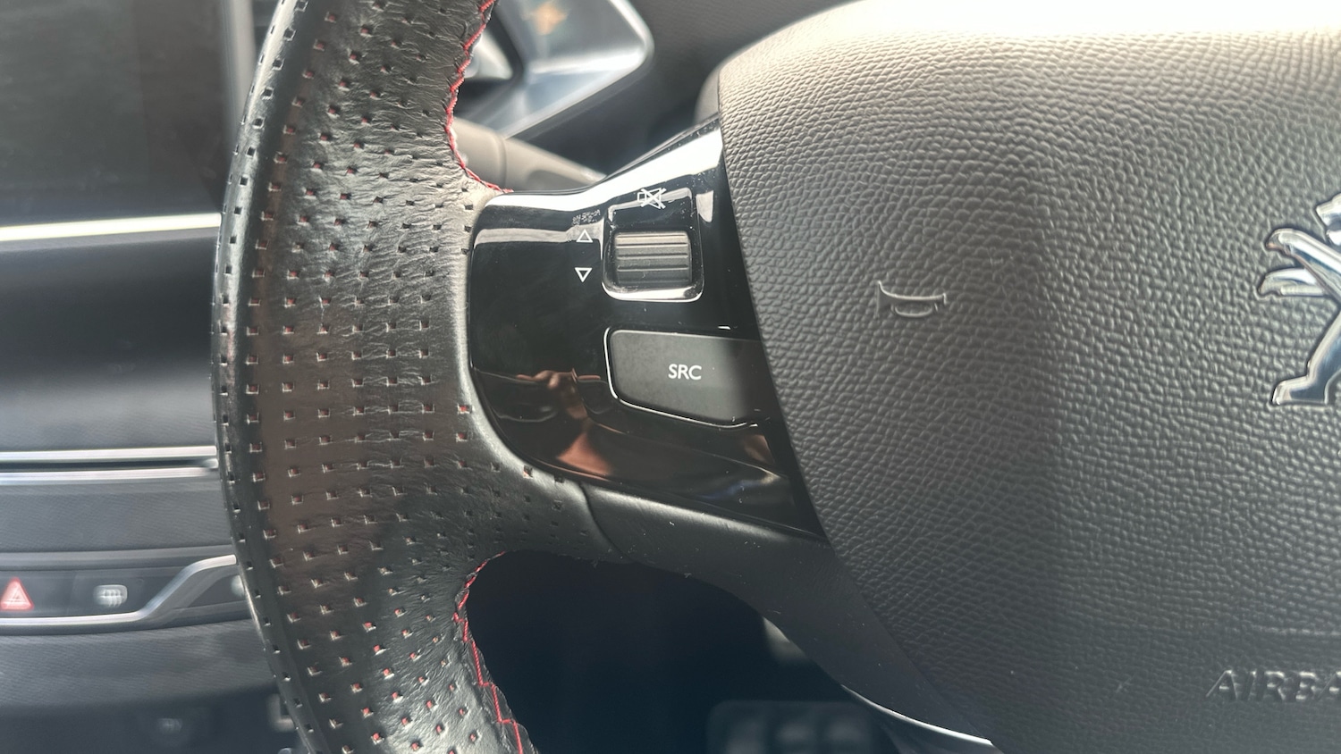 Used Peugeot 308 2016 for sale - 77825830: Photo 23