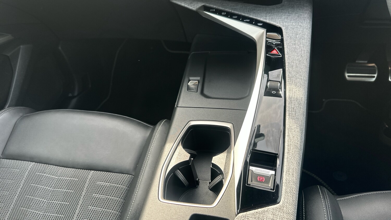 Used Peugeot 5008 2025 for sale - 77978808: Photo 21