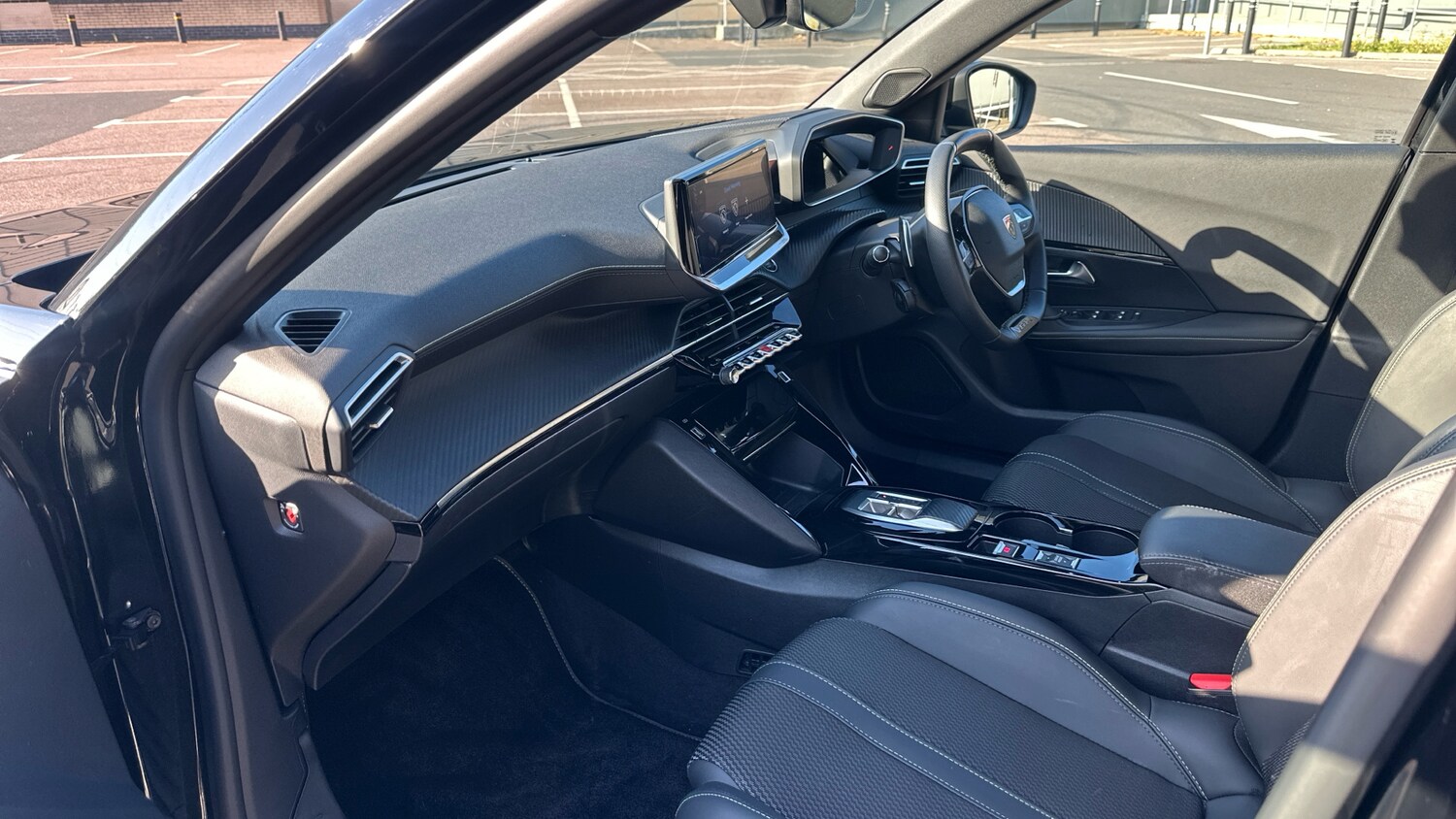 Used Peugeot 2008 2024 for sale - 76241114: Photo 12