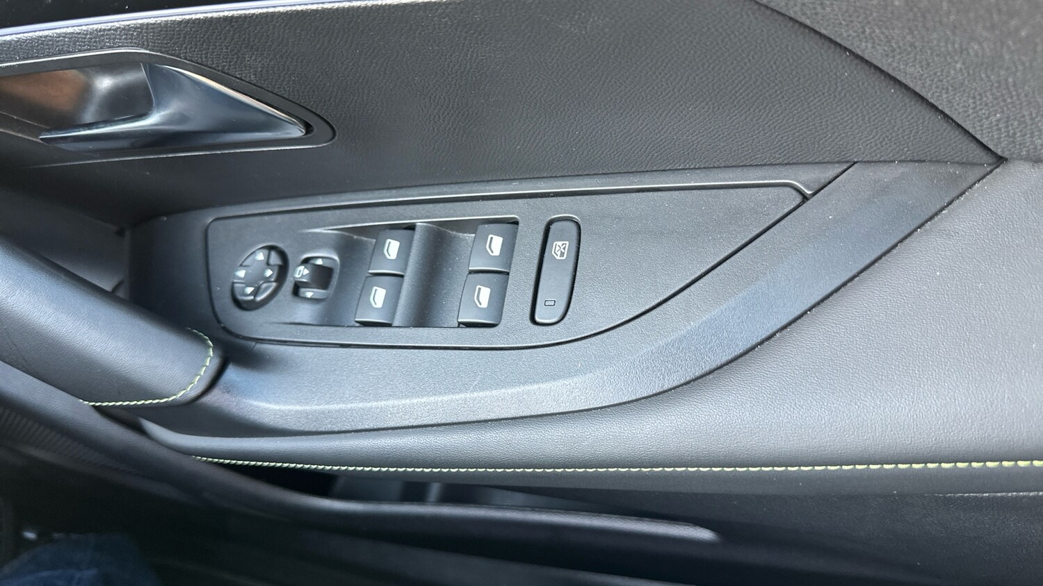 Used Peugeot 2008 2024 for sale - 76241114: Photo 22